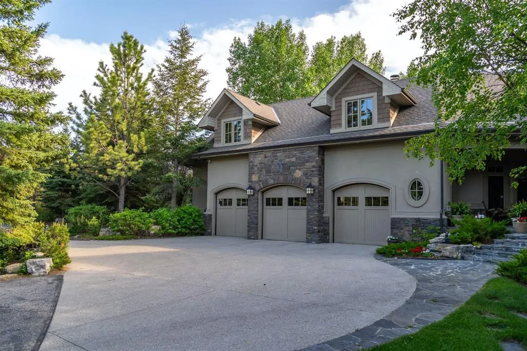 32 Wolfwillow Ridge