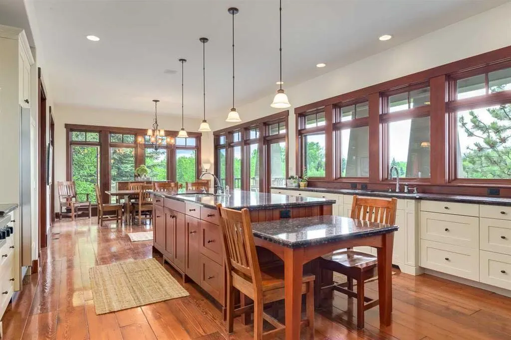 32 Wolfwillow Ridge