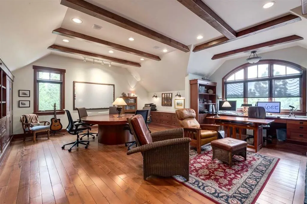 32 Wolfwillow Ridge