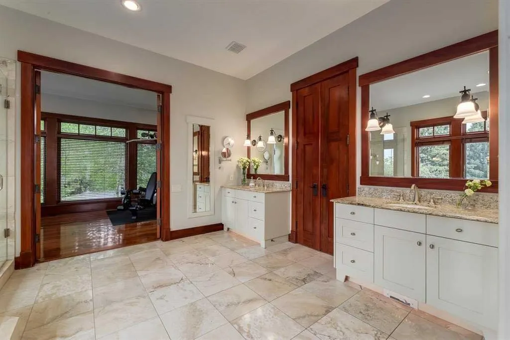 32 Wolfwillow Ridge
