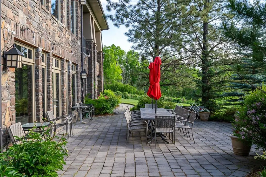 32 Wolfwillow Ridge