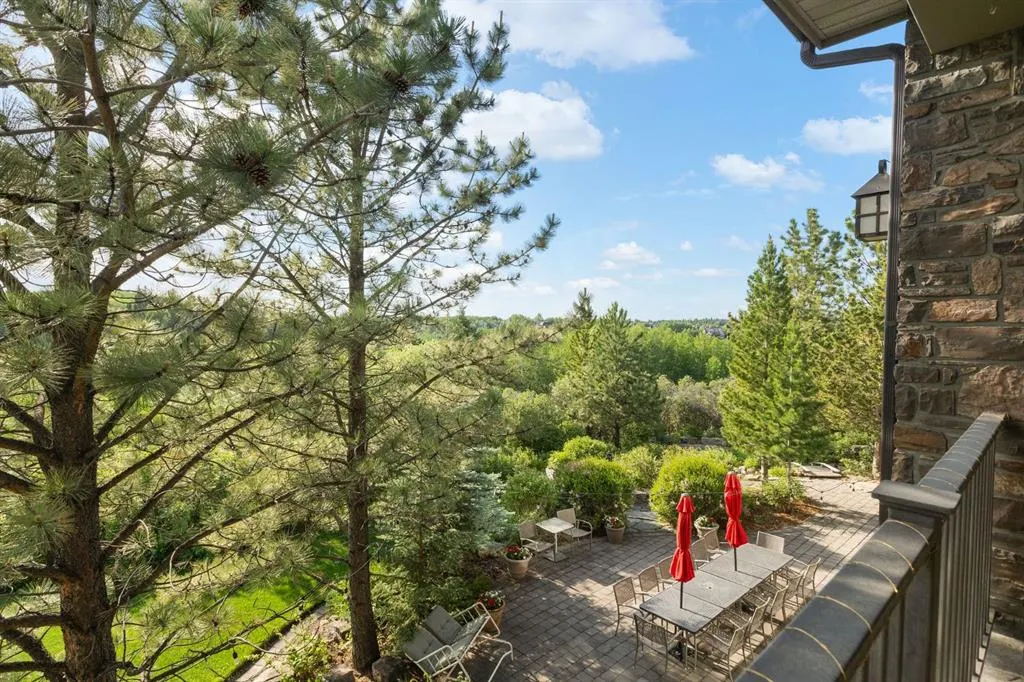 32 Wolfwillow Ridge