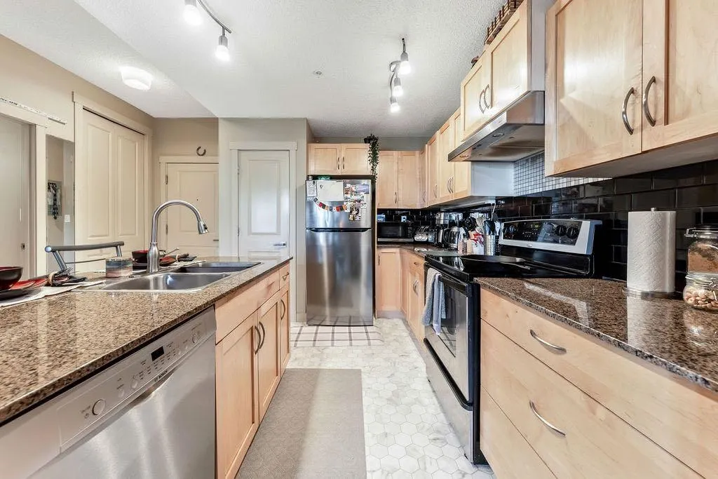 5605 Henwood Street SW, #3305