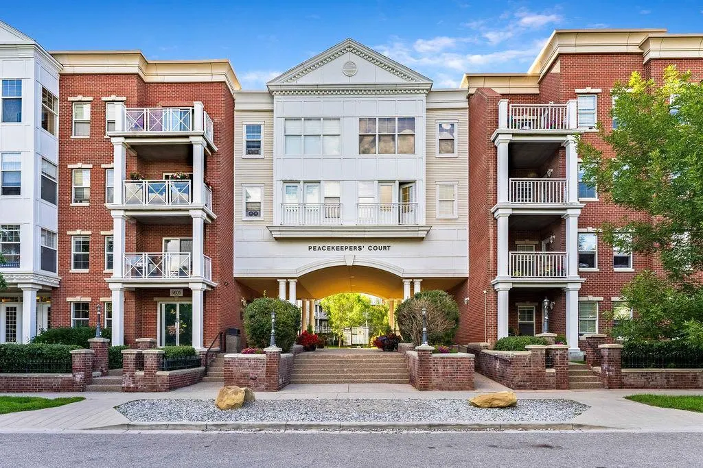 5605 Henwood Street SW, #3305