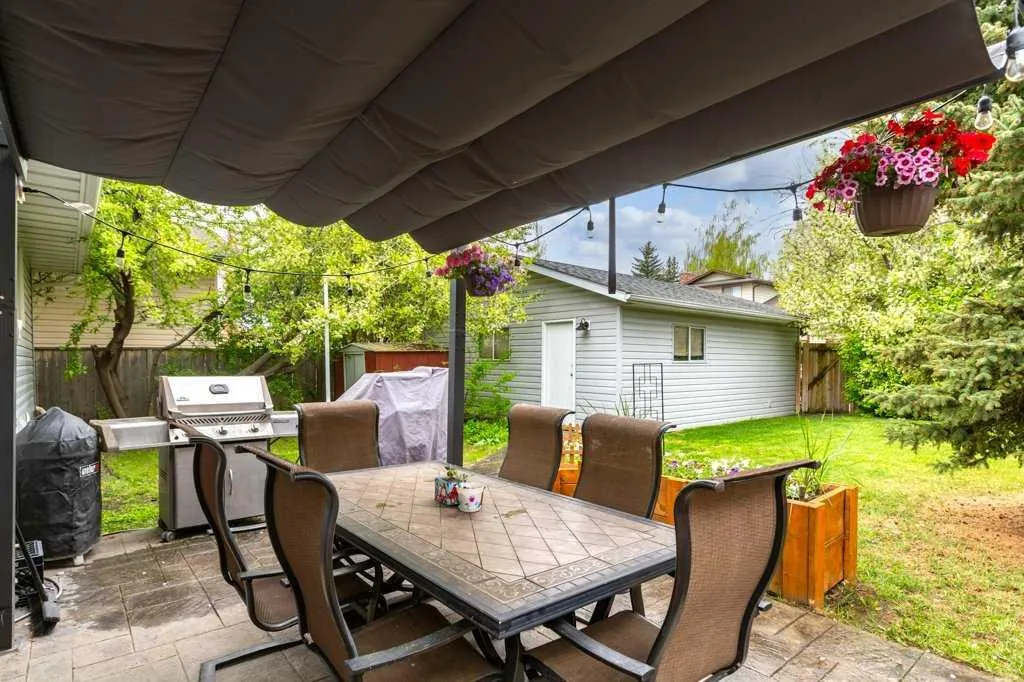 131 Bracewood Road SW