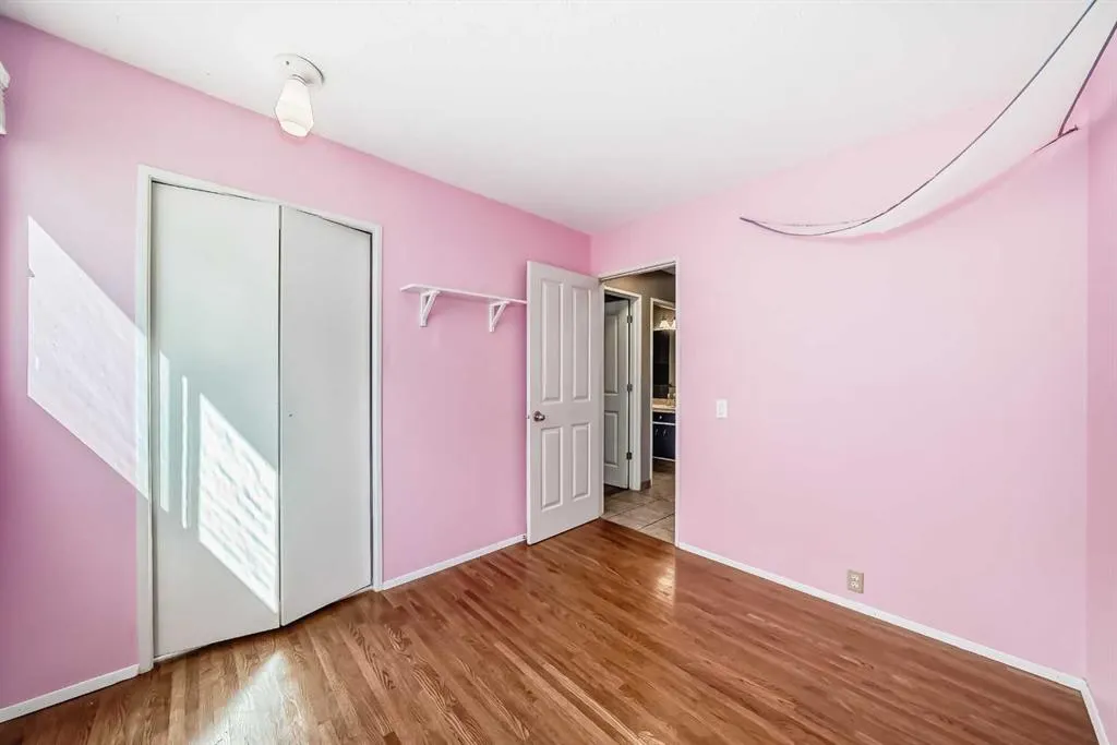 131 Bracewood Road SW
