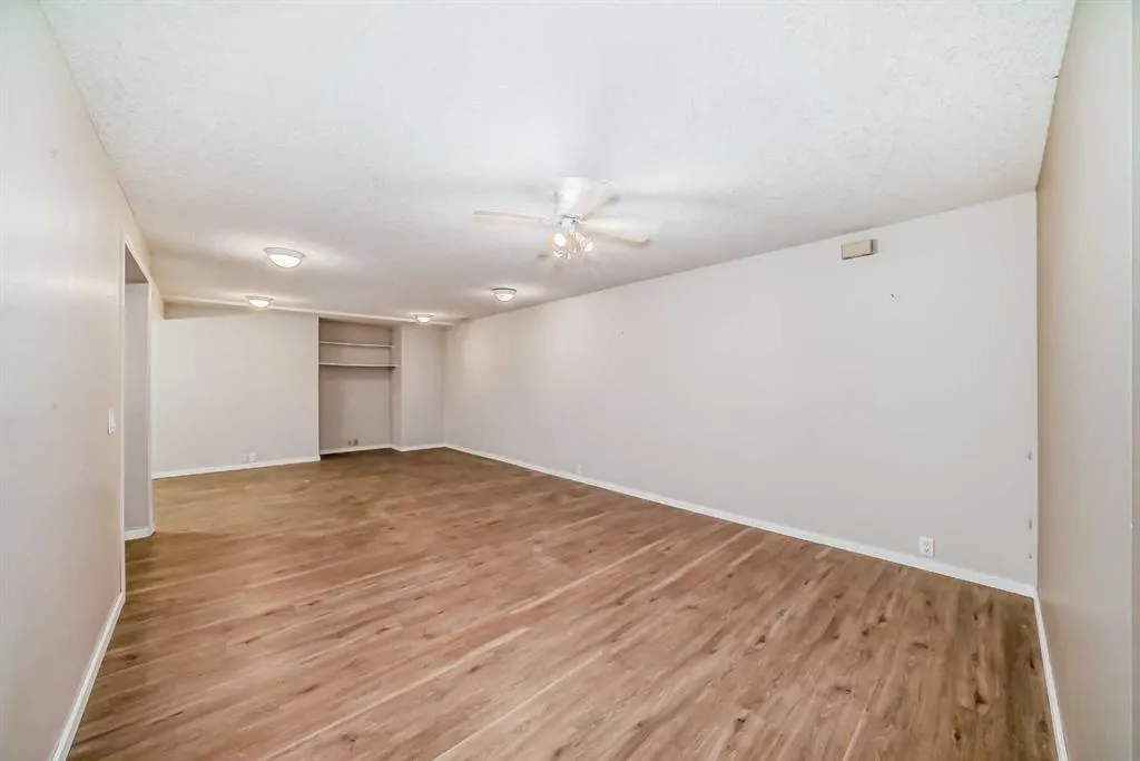131 Bracewood Road SW