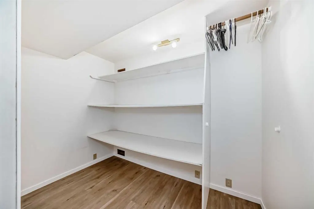 131 Bracewood Road SW