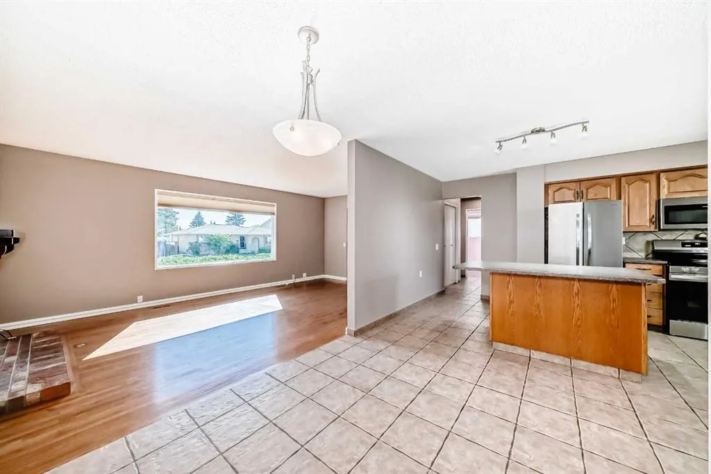 131 Bracewood Road SW