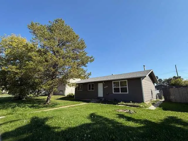10203 103 Street
