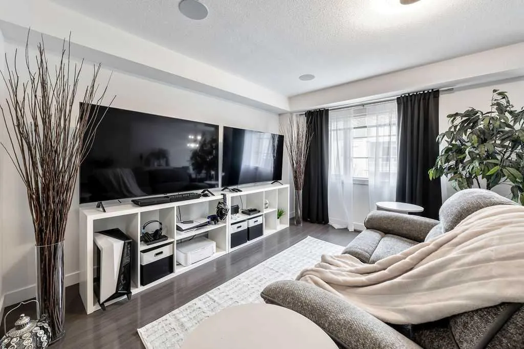 308 Redstone View