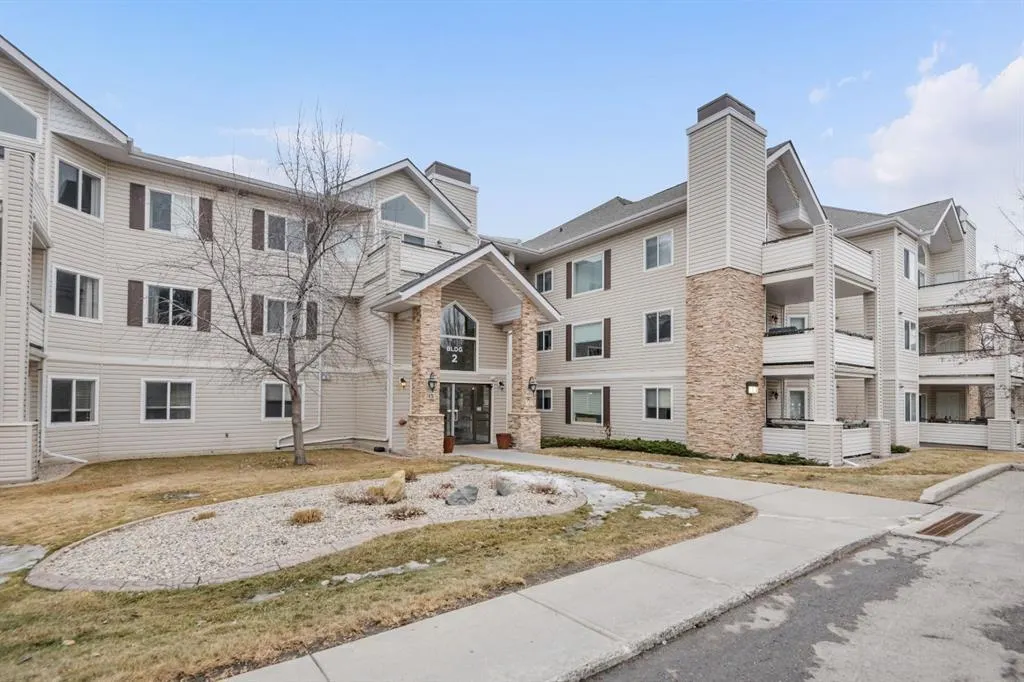 7451 Springbank Boulevard SW, #2205