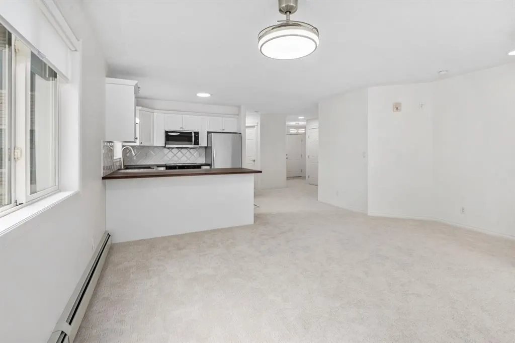 7451 Springbank Boulevard SW, #2205
