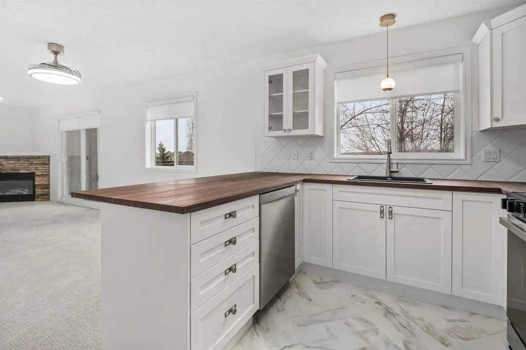 7451 Springbank Boulevard SW, #2205
