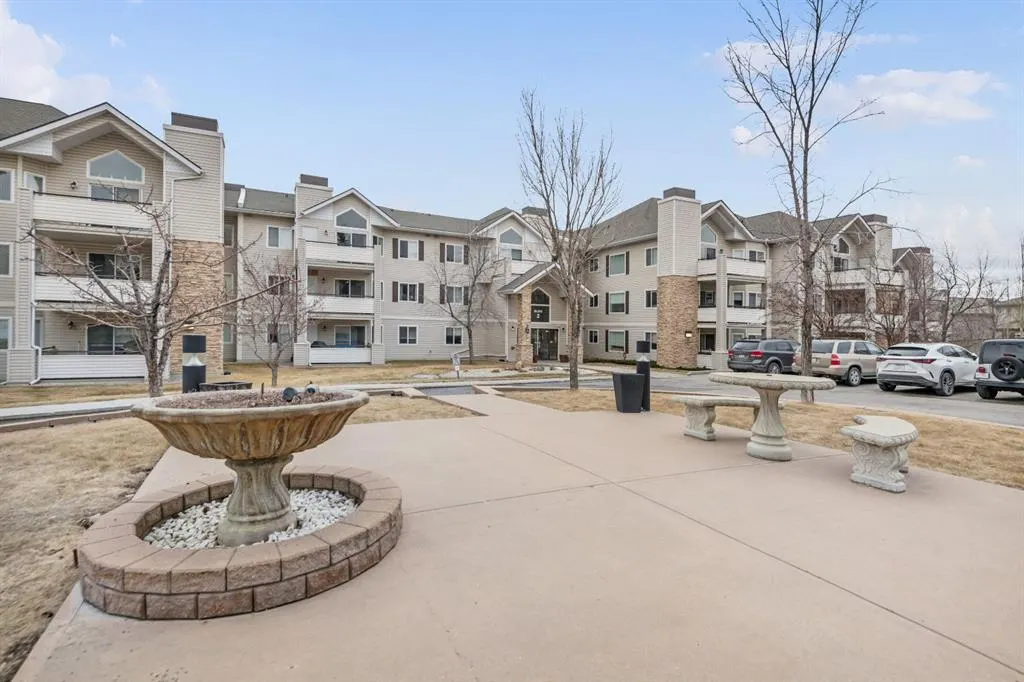 7451 Springbank Boulevard SW, #2205