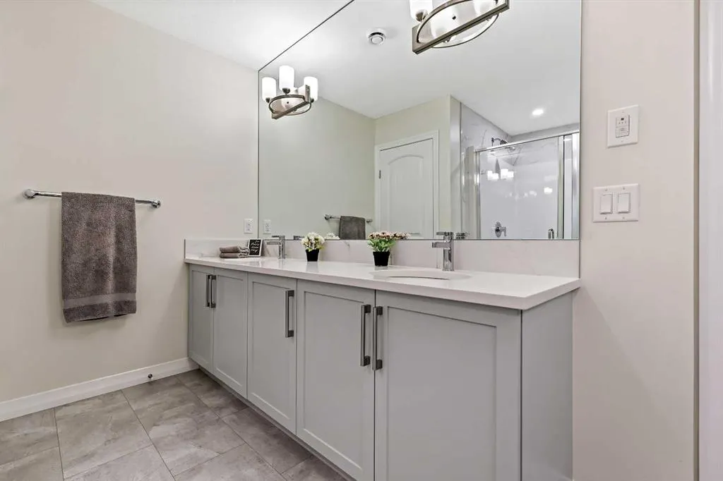 100 Magnolia Crescent SE