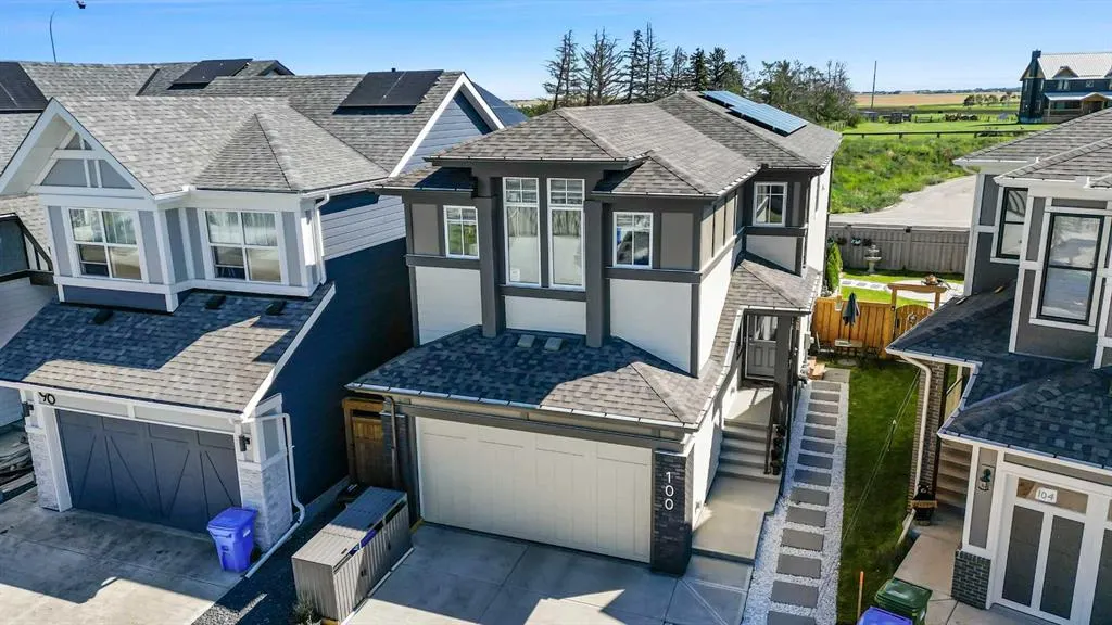 100 Magnolia Crescent SE