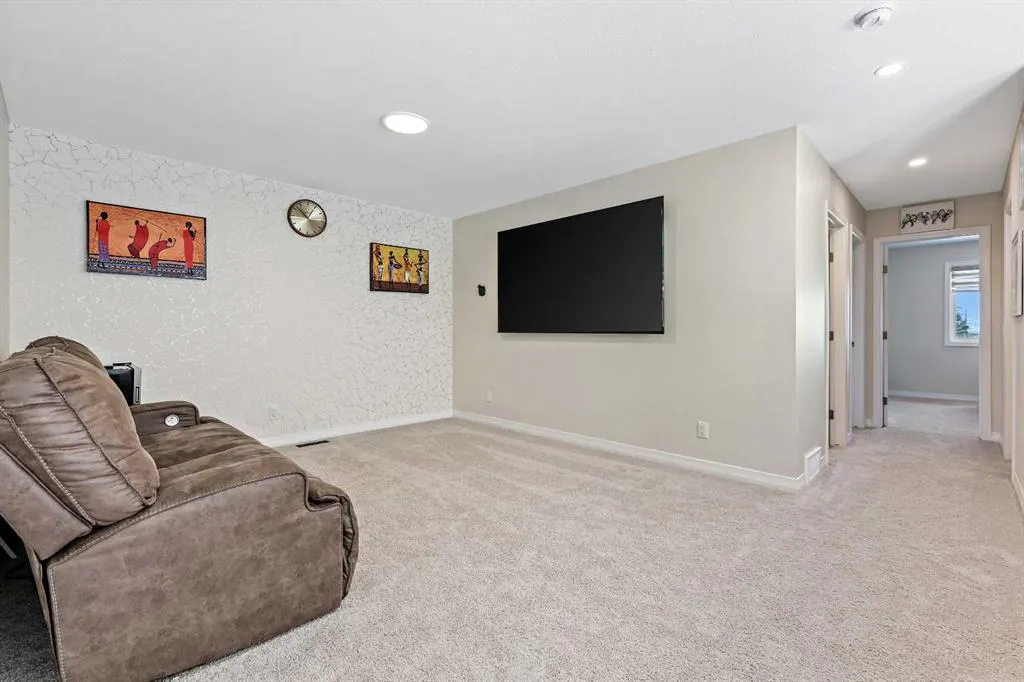 100 Magnolia Crescent SE