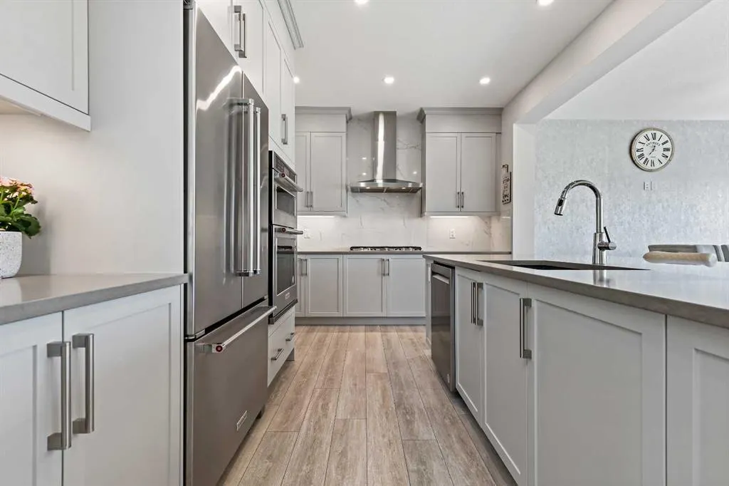 100 Magnolia Crescent SE