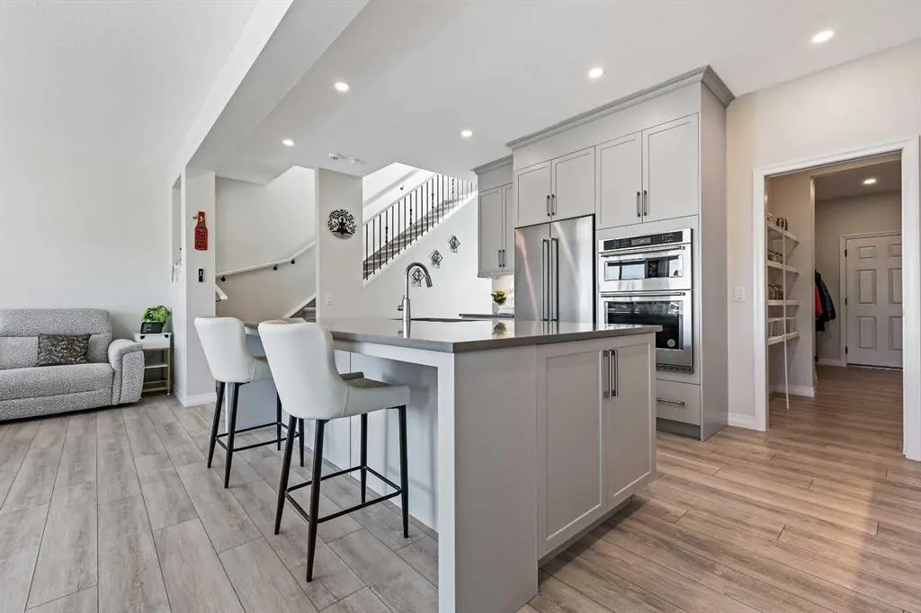 100 Magnolia Crescent SE