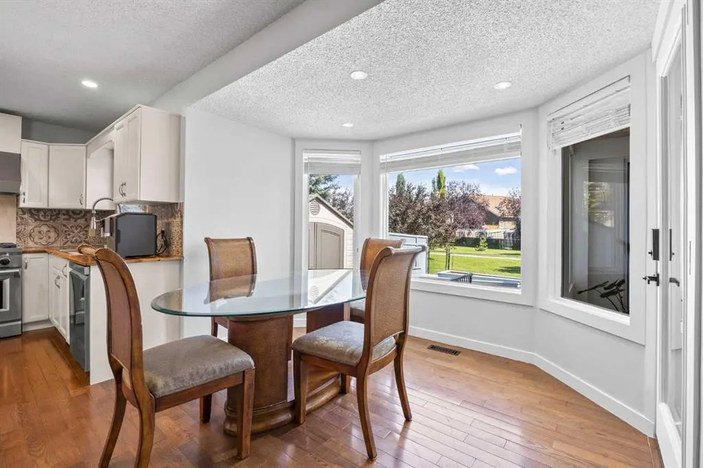73 Riverview Close SE