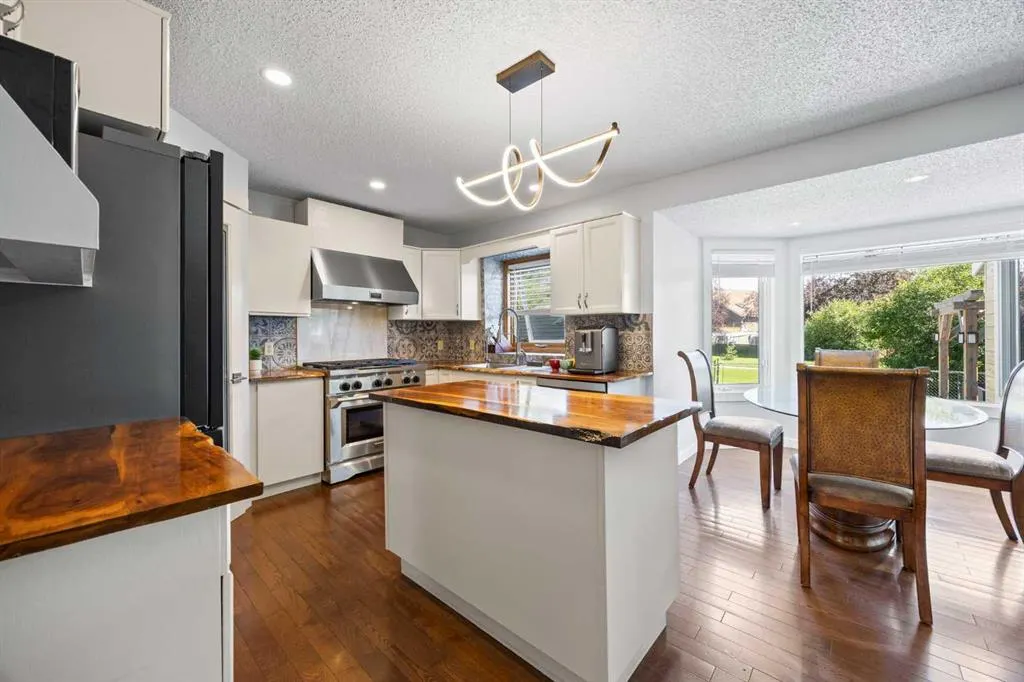 73 Riverview Close SE