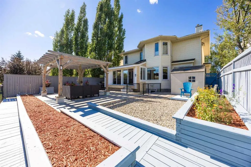 73 Riverview Close SE