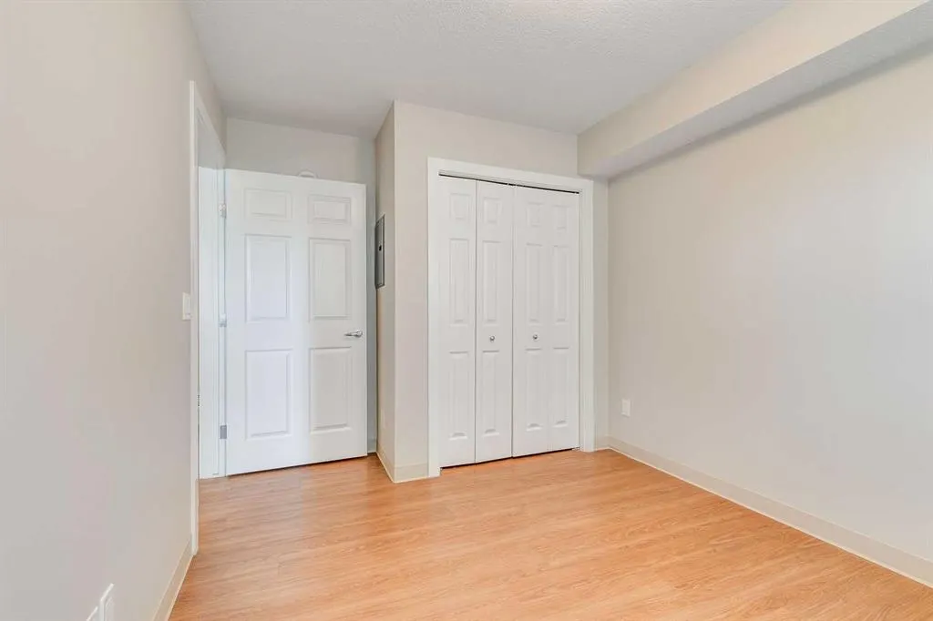2635 Eversyde Avenue SW, #106
