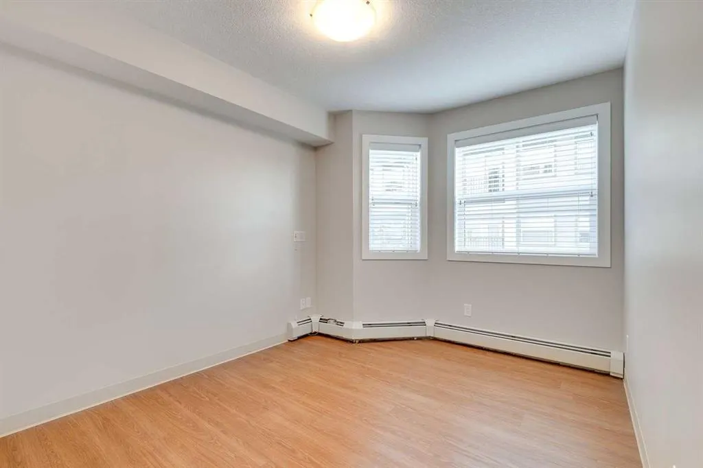 2635 Eversyde Avenue SW, #106