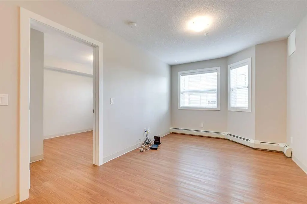 2635 Eversyde Avenue SW, #106