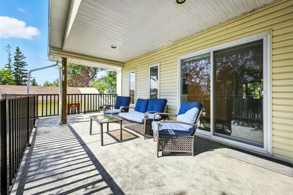 139 Huntford Green NE