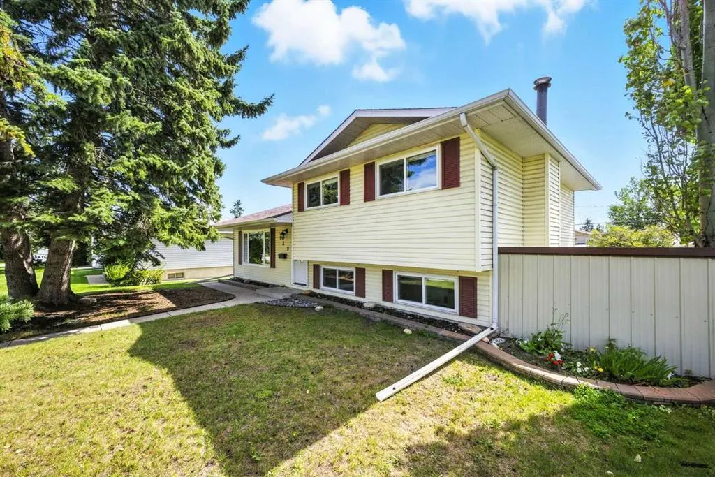 139 Huntford Green NE