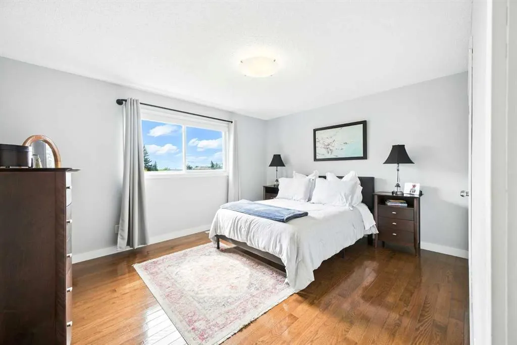 139 Huntford Green NE