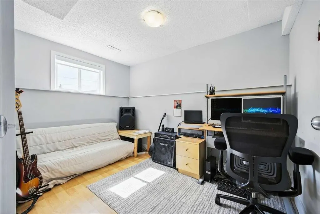 139 Huntford Green NE