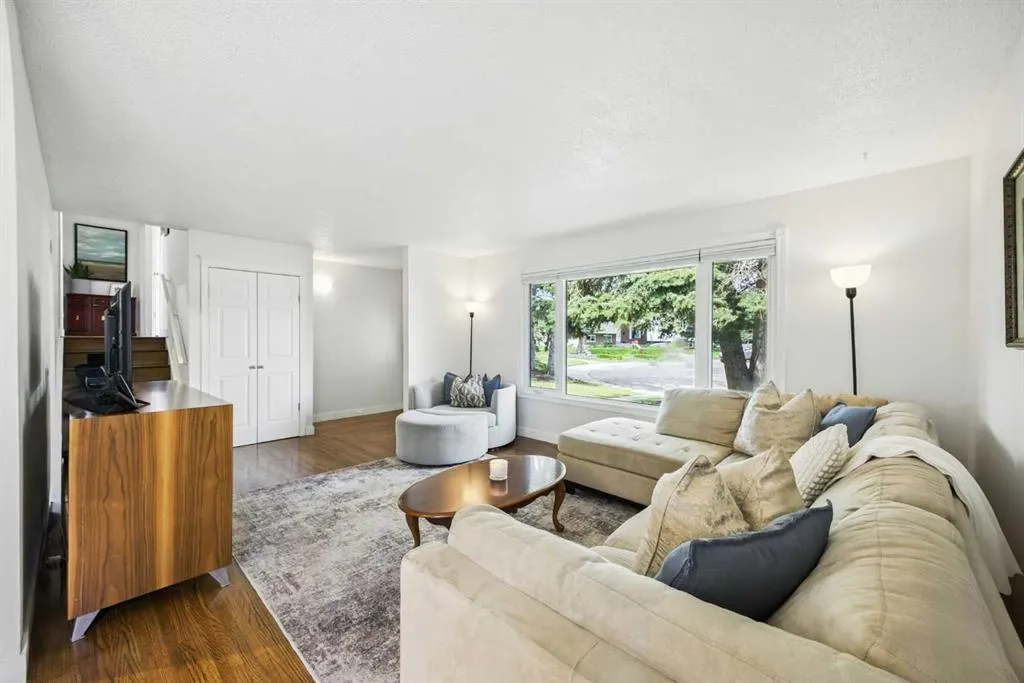 139 Huntford Green NE