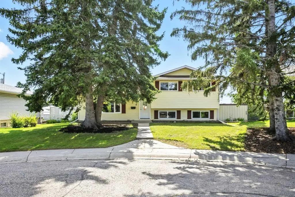 139 Huntford Green NE