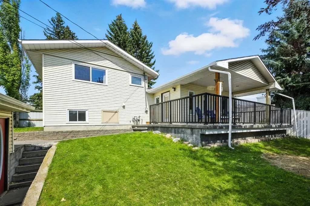 139 Huntford Green NE