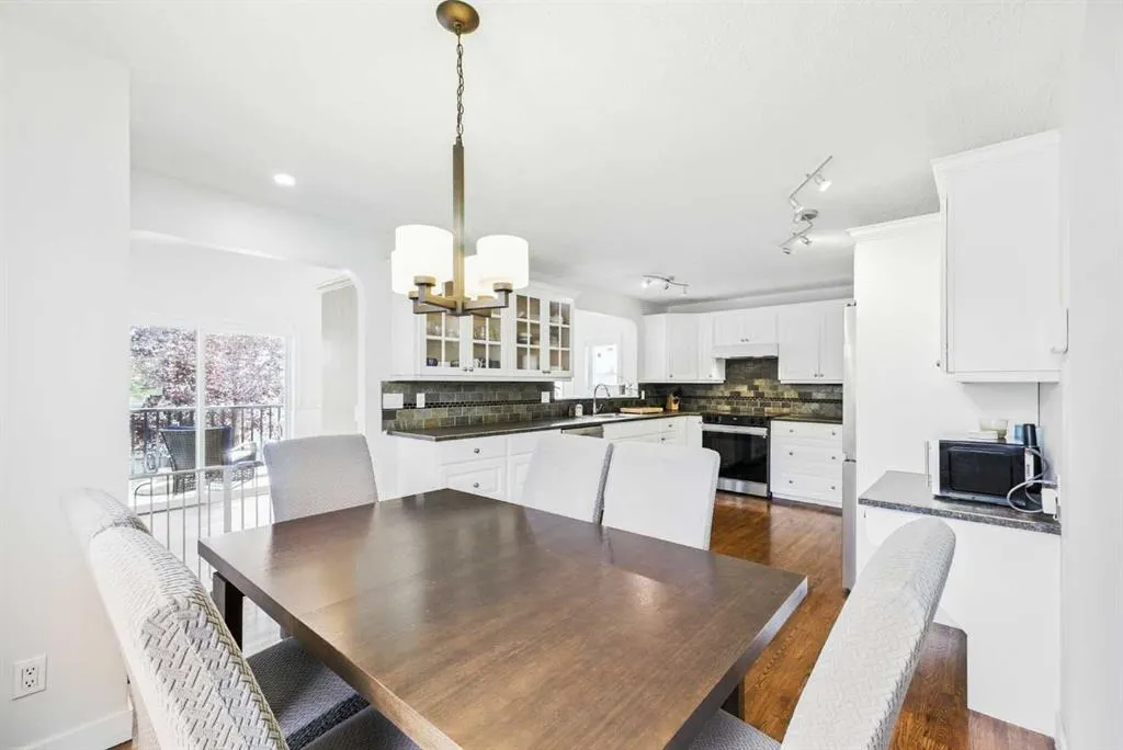 139 Huntford Green NE