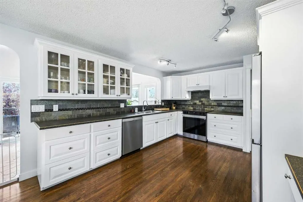 139 Huntford Green NE