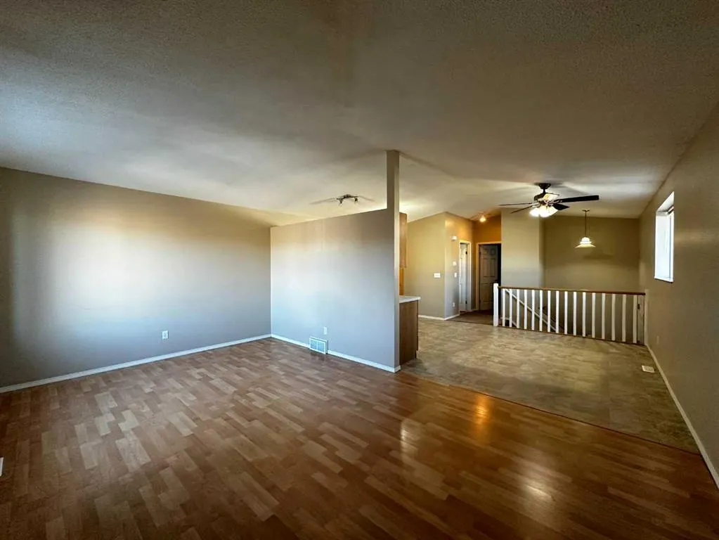 72 Valleyview Drive SW