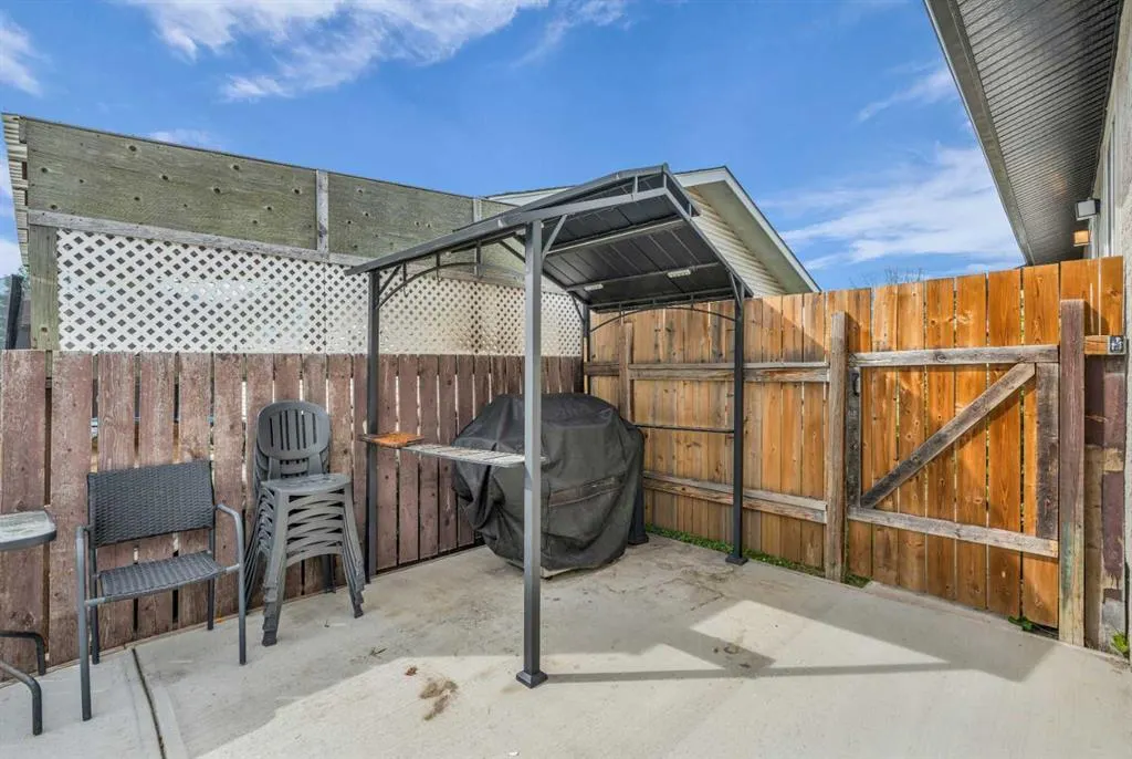 1411 Maitland Drive NE
