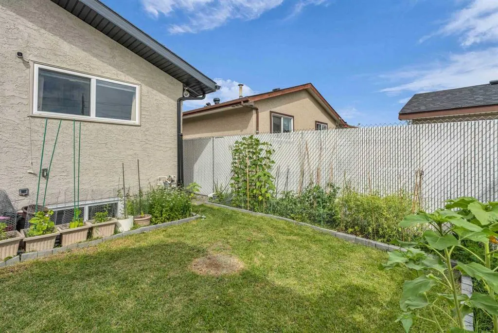 1411 Maitland Drive NE