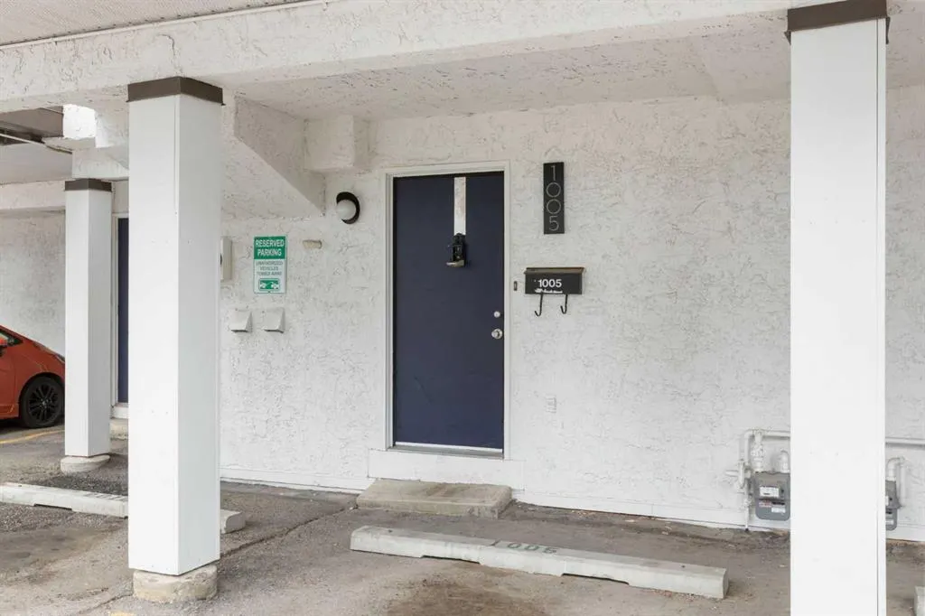 2520 Palliser Drive SW, #1005
