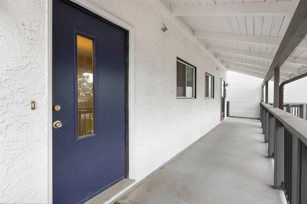 2520 Palliser Drive SW, #1005