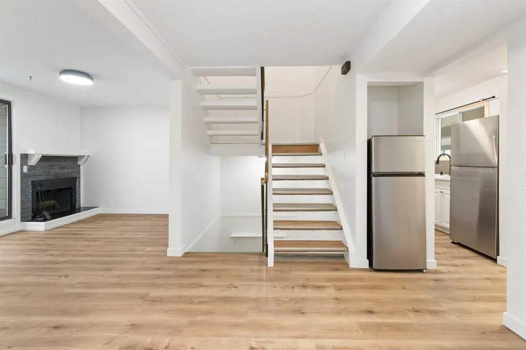 2520 Palliser Drive SW, #1005