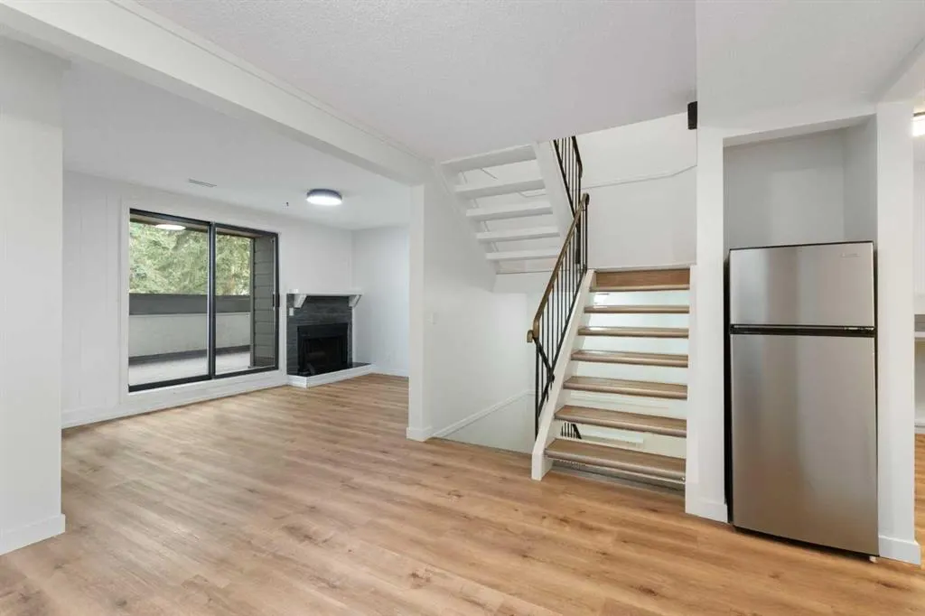 2520 Palliser Drive SW, #1005