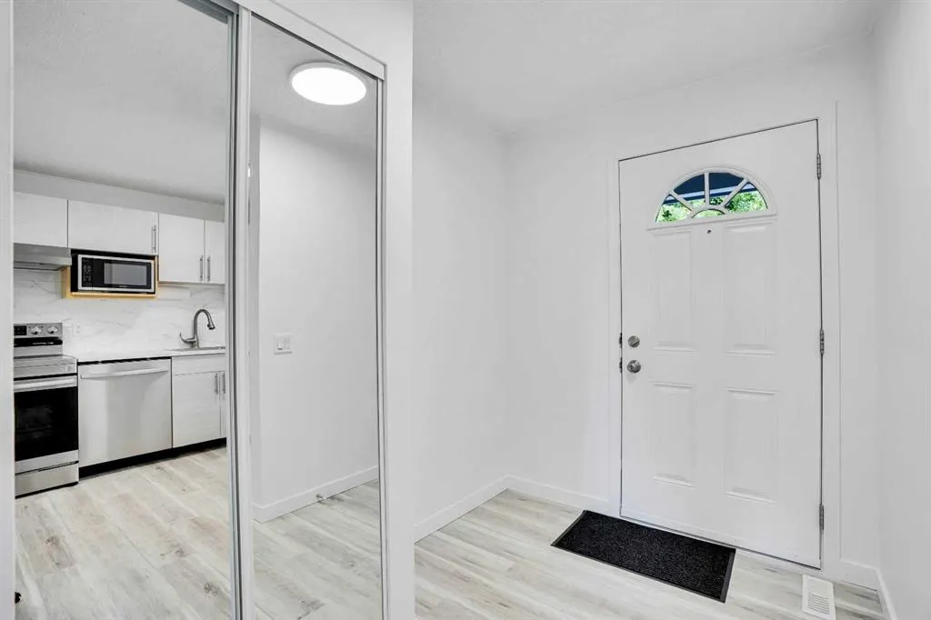 200 Shawnessy Drive SW, #95