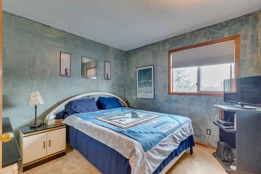 13 Emerald Court SE