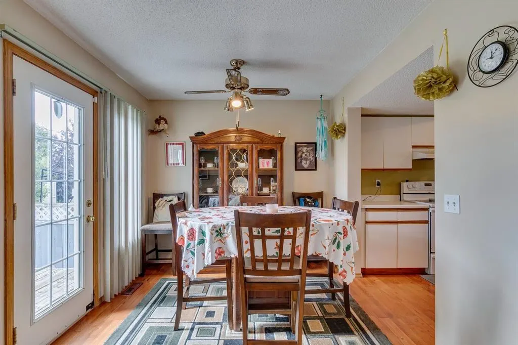 13 Emerald Court SE