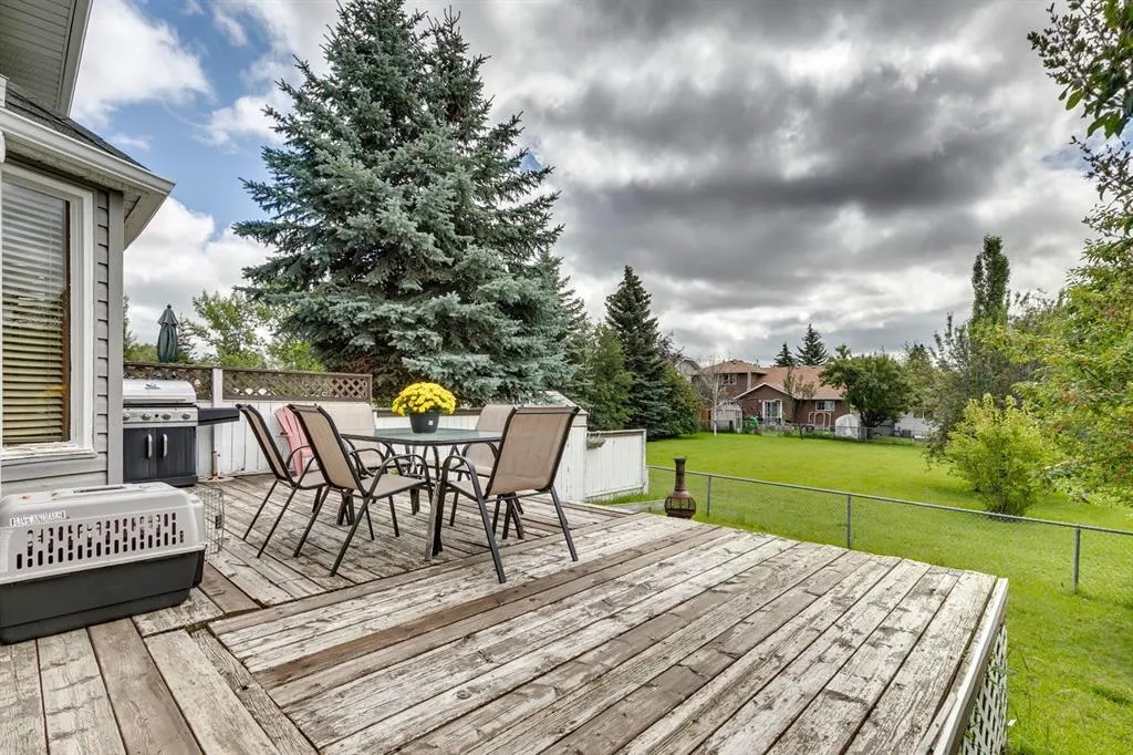 13 Emerald Court SE